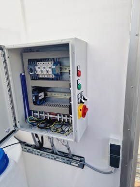 Mobile Umkehrosmoseanlage<br>2.000 l/h im Anhänger<br>Inkl. Dosieranlage