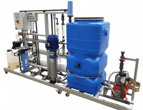 Umkehrosmoseanlage 1 m³/h<br>mit Antiscalantdosierung<br>Inkl. Tank und Druckerhöhung