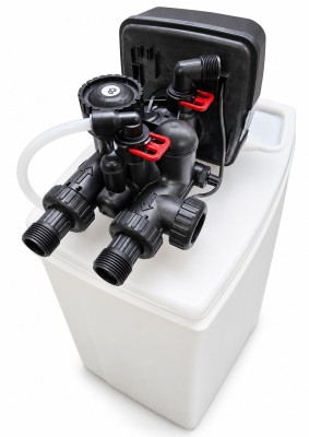 Wasserenthärtungsanlage EEH 010FL<br>1,0 m³/h mit Verschneidung